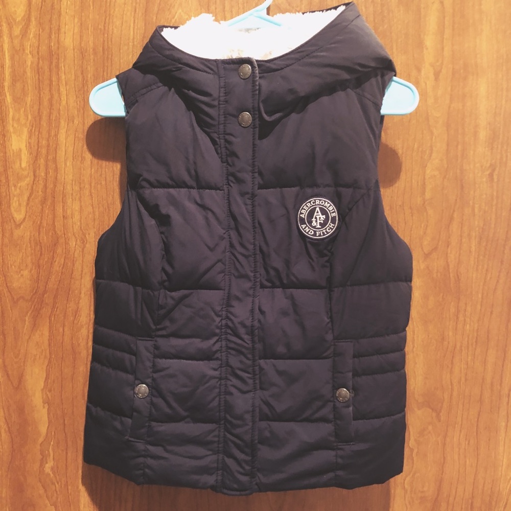 A&F Navy Hooded Sherpa Puffer Vest